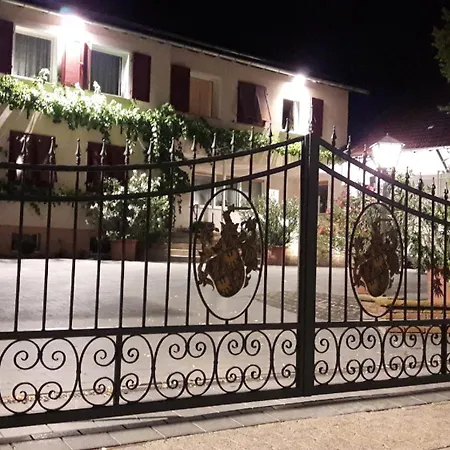 Ferienwohnung Weingut Kost Horrweiler Exterior photo