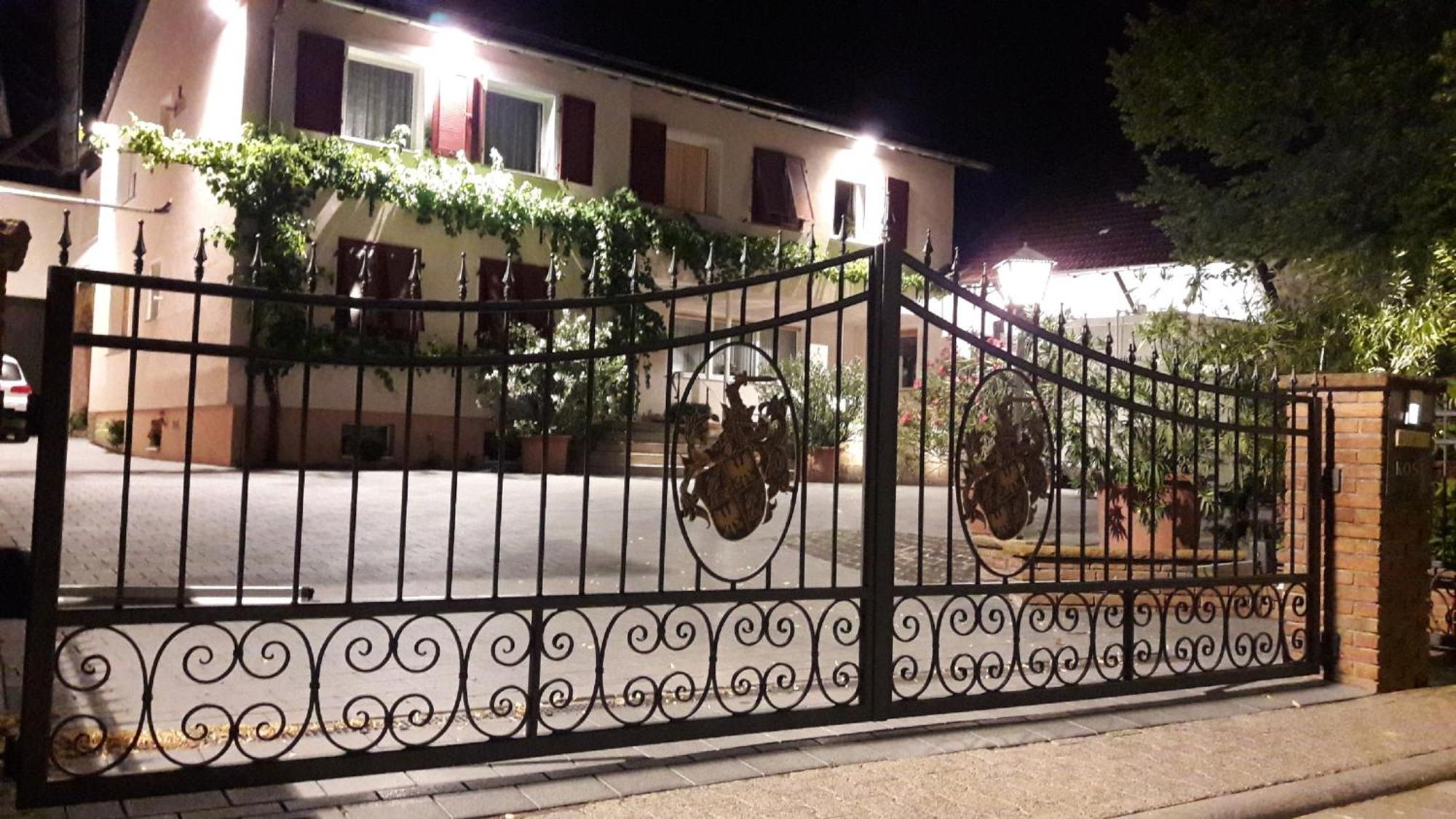 Weingut Kost *